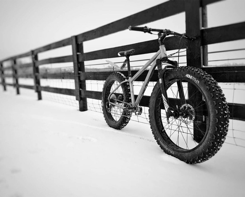 #fatfarm Repost from @loves_to_mtnbike
There’s just something about snow-covered…