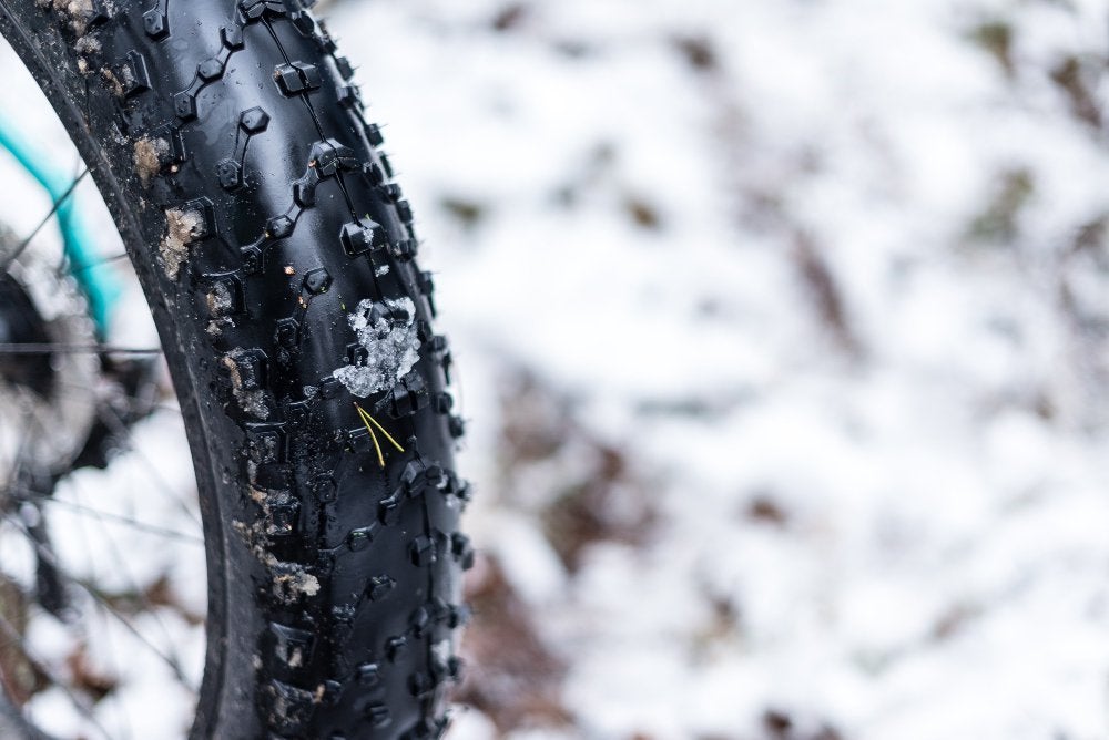 How Cold Weather Affects Electric Bikes (Problems and Solutions)