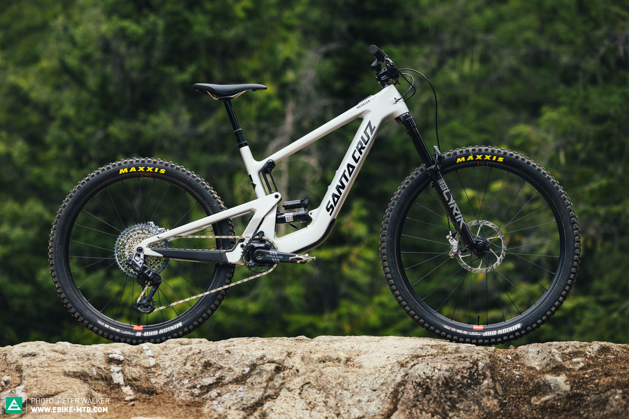 First ride review of the new Santa Cruz Heckler SL – One Heckler extra light, please!